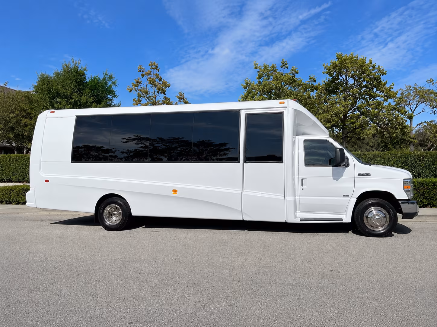 Virginia Beach Winery Tour & Pub Crawl Transportation