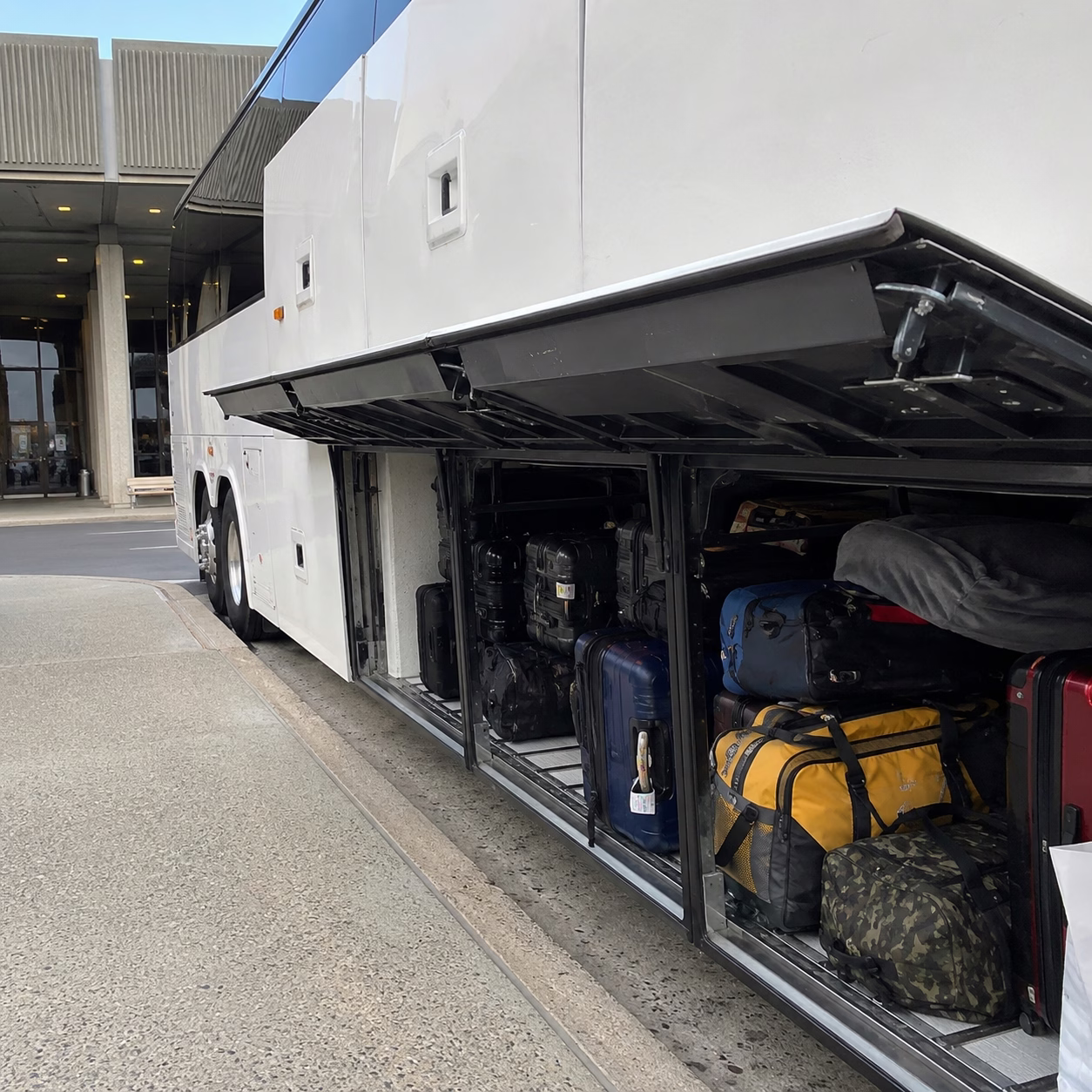 Airport transportation airport transportation charter bus luggage bay in Hampton Roads